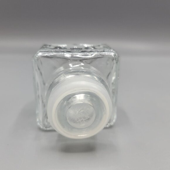 Vintage Clear Glass Whiskey Decanter With Diamond Cut Stopper Lid - Picture 8 of 12
